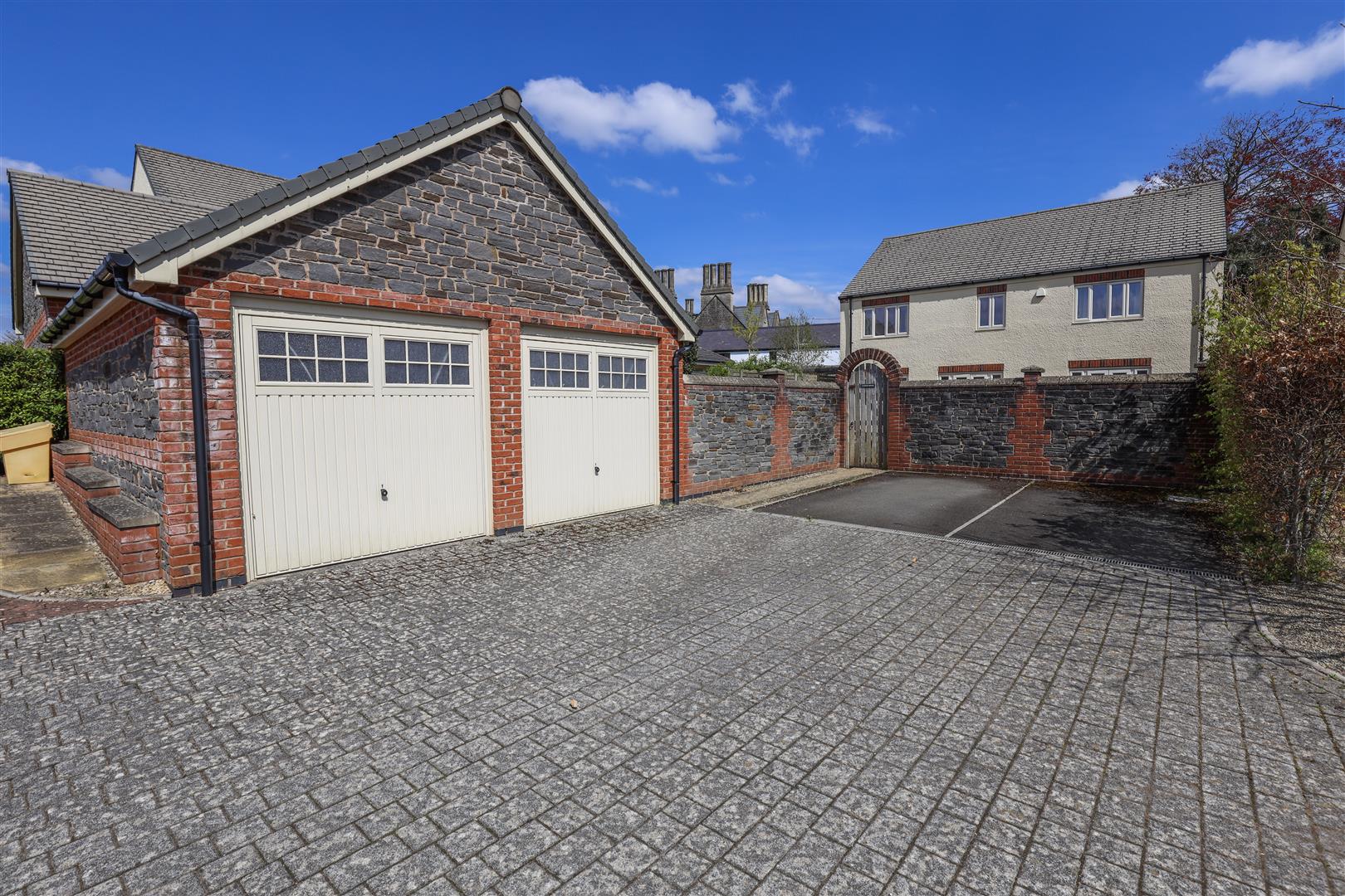 Townmill Road, Cowbridge, Vale of Glamorgan, CF71 7BE